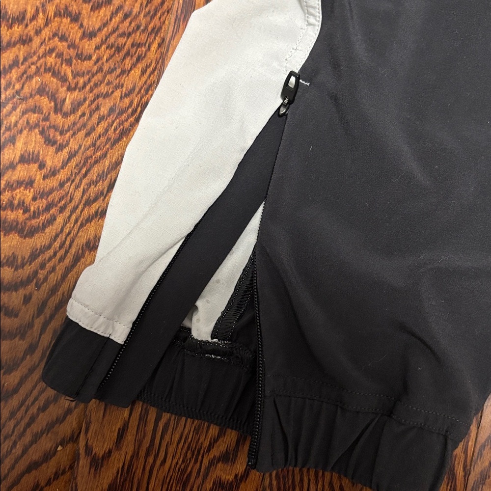 Lululemon Black & White Joggers Women’s Size: 14 - Picture 7 of 9